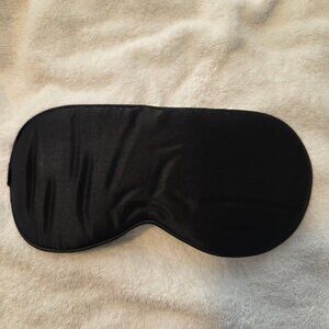 100% silk sleep mask, adjustable back to custom fit, brand new in package